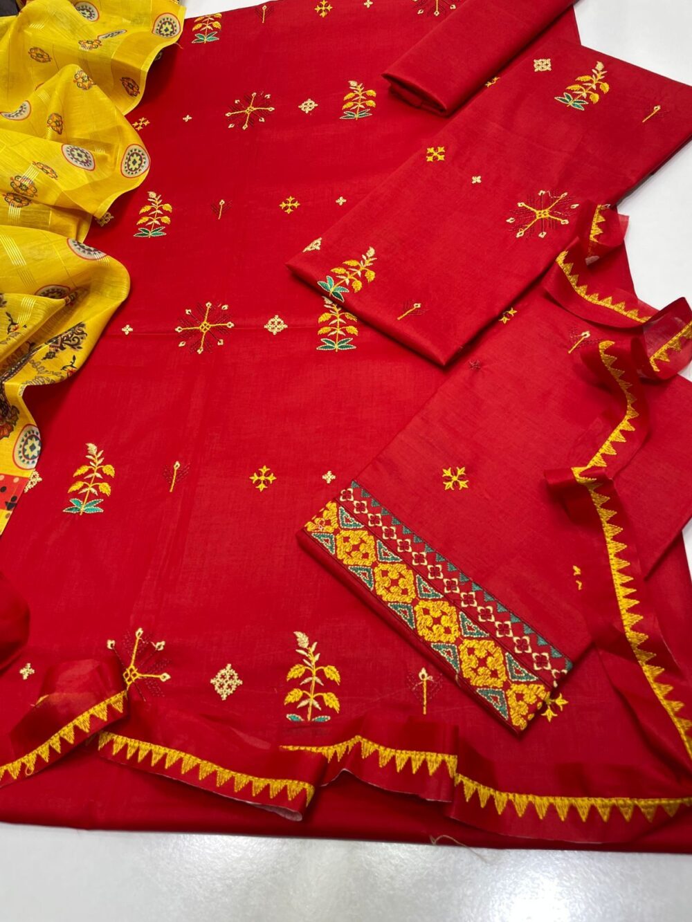 3 pc lawn suit - Image 2